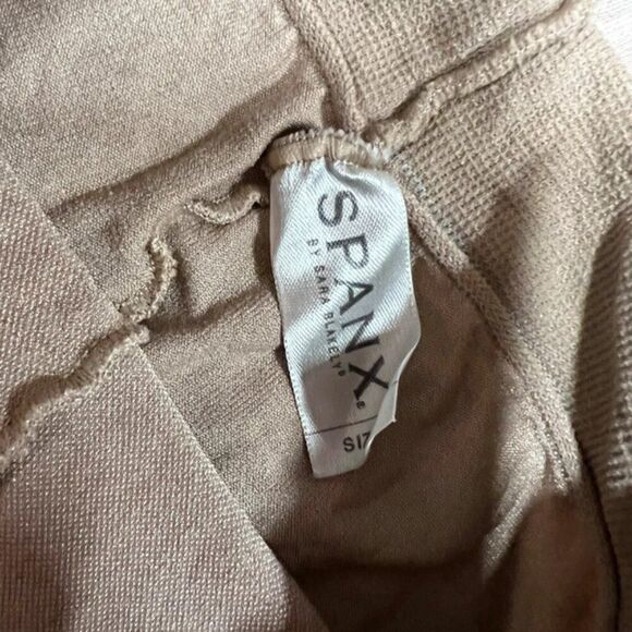 Spanx size C shapewear - Picture 4 of 5